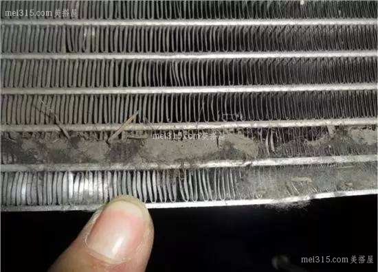 空调冷凝器要怎么清洁?空调冷凝器清洁有什么方法?