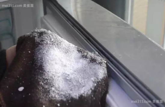 冰箱密封条发霉怎么办 冰箱门密封条发霉处理方法