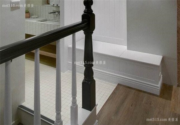 阁楼楼梯怎么算价格 阁楼楼梯价格计算