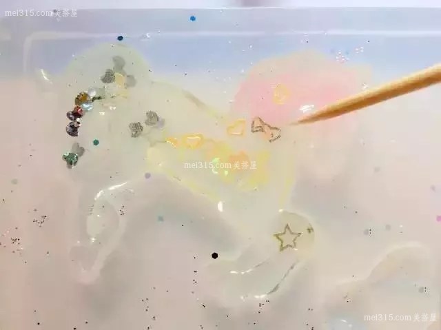 水晶滴胶制作应注意什么 制作水晶滴胶注意事项