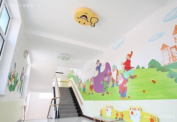幼儿园楼梯墙面布置方法 幼儿园楼梯墙面设计要点