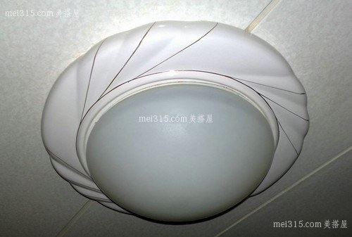 圆形吸顶灯怎么拆 卫生间圆形吸顶灯怎么拆