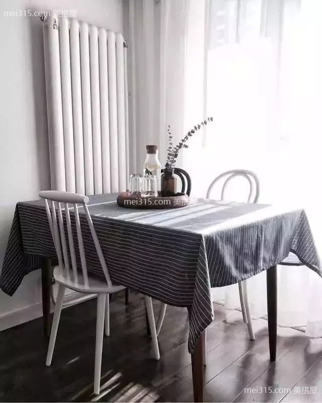 餐厅桌布如何搭配 家庭餐厅桌布搭配图片