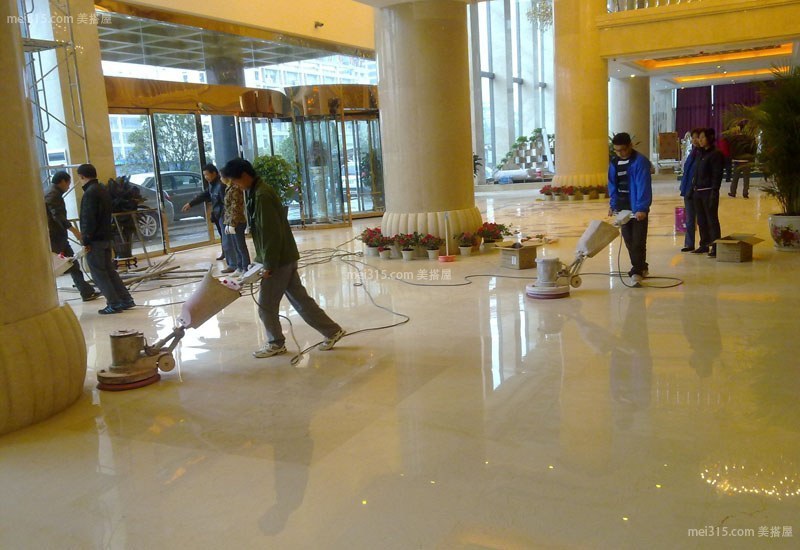 有哪些地面防滑材料 地面防滑怎么处理